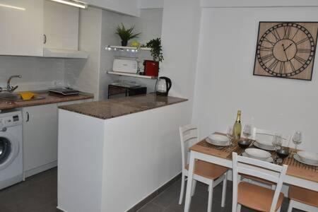 מאלגה Apartment At The Beach -La Malagueta-Free Parking- מראה חיצוני תמונה